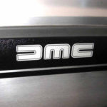 DeLorean logo car emblem