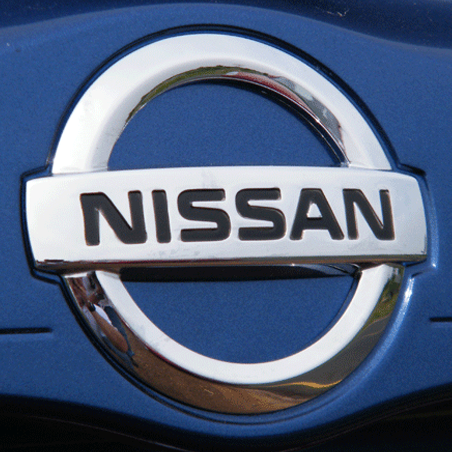 Nissan logo car emblem