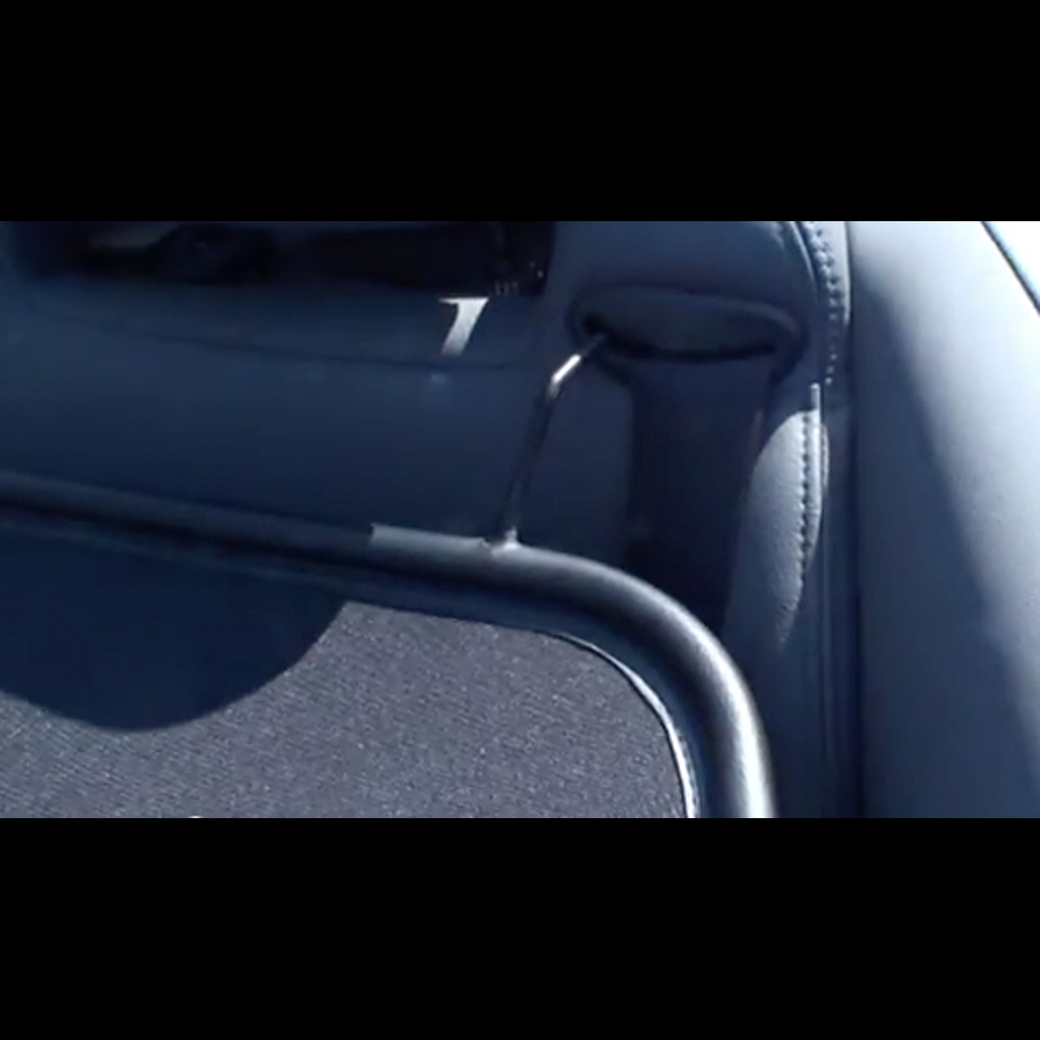 Genuine SAAB 9-3 Convertible Wind Deflector (2004-2012) – Brand New, OEM 32026001