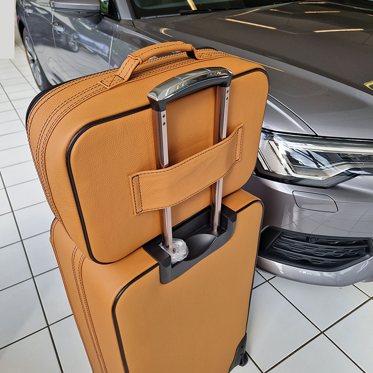 bagageväskor audi a8 d5_4n små väskor på handtag