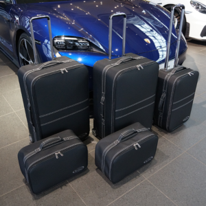 bagageväskor porsche taycan 5 väskor läder fram nylon sidor fram bil