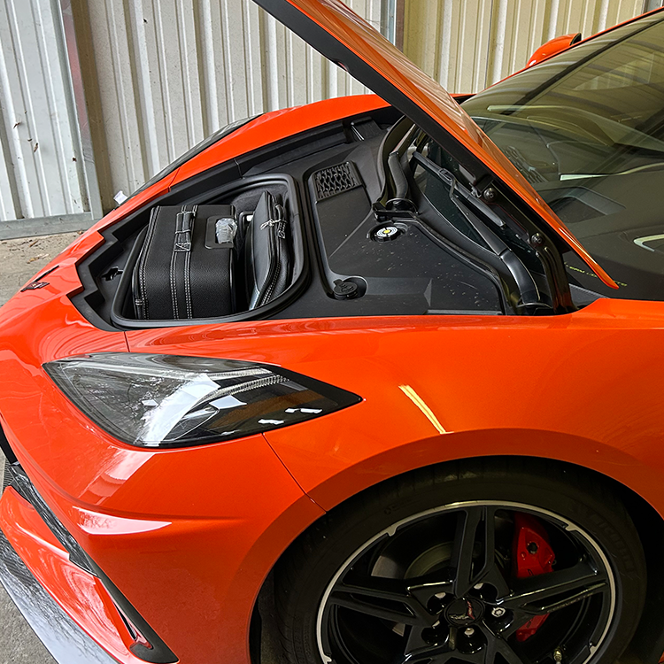 chevrolet corvette c8 coupe cabriolet bagagevaskor frunk tva vaskor fr sida1 USversion kundbild