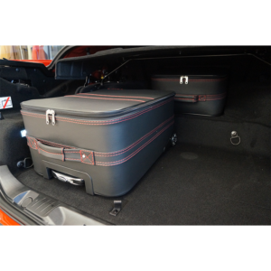 Ferrari portofino bagageväskor två bak röd söm