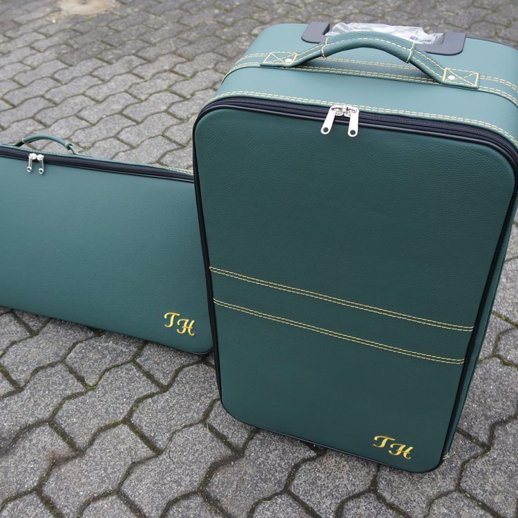 inspiration bagageväskor grön läder gul söm aventador