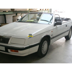 vindskydd chrysler lebaron i bil